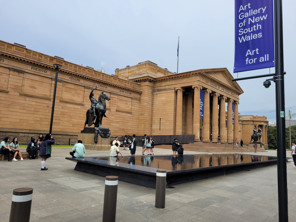 AGNSW smaller